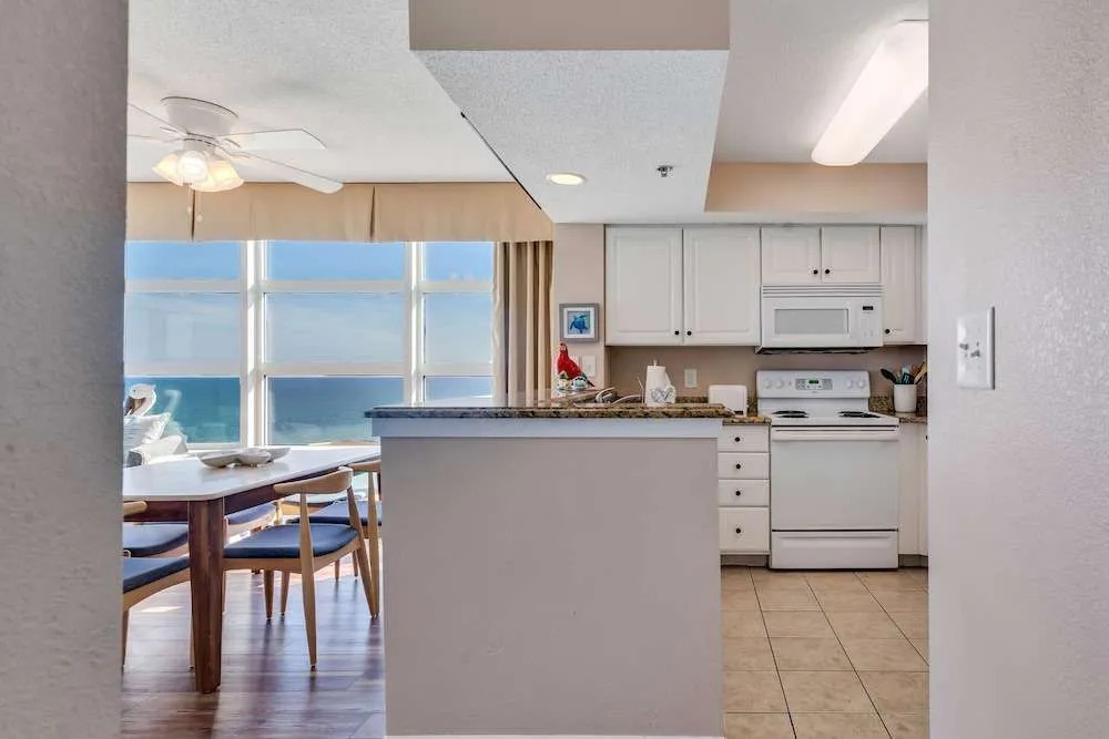 Carolinian Corner Gem Views!