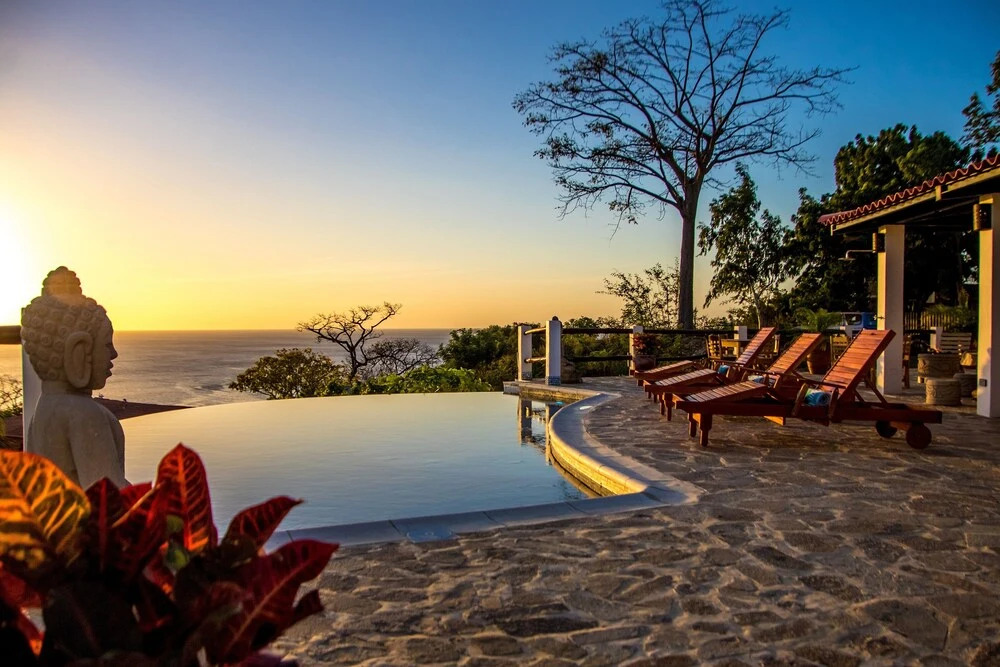 Buddha Roc Beach Resort