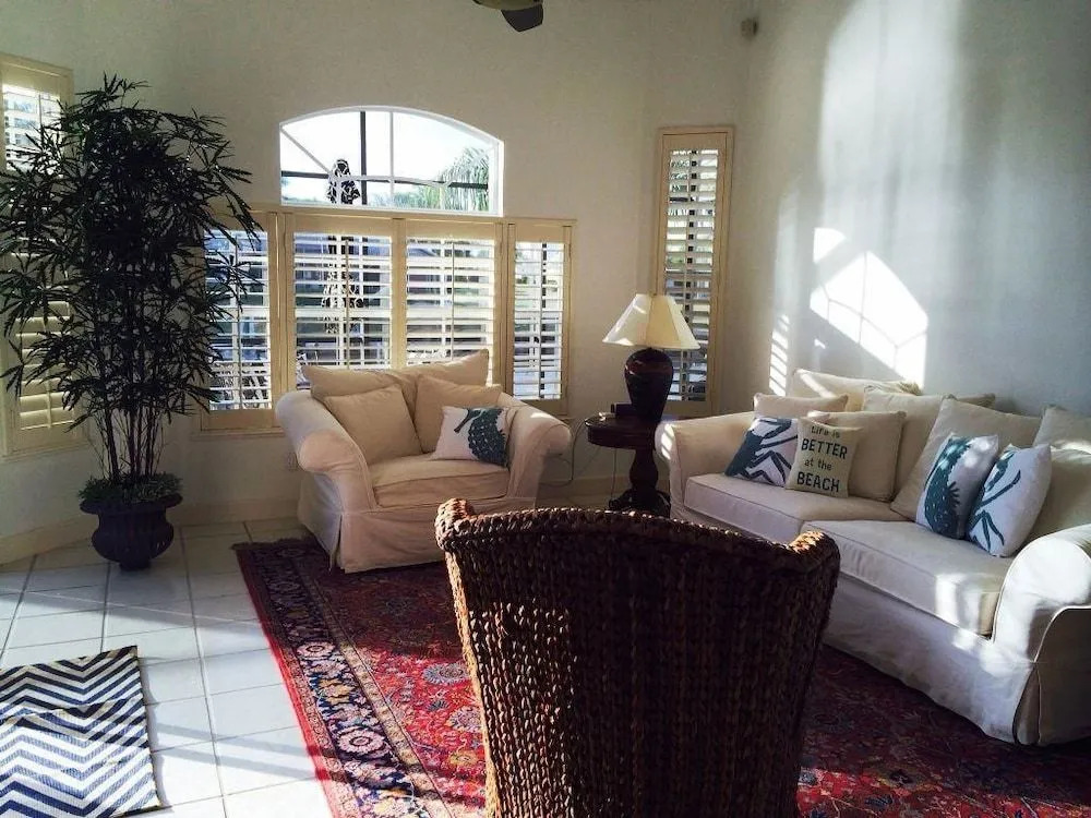 Buccaneer Court Home 1556