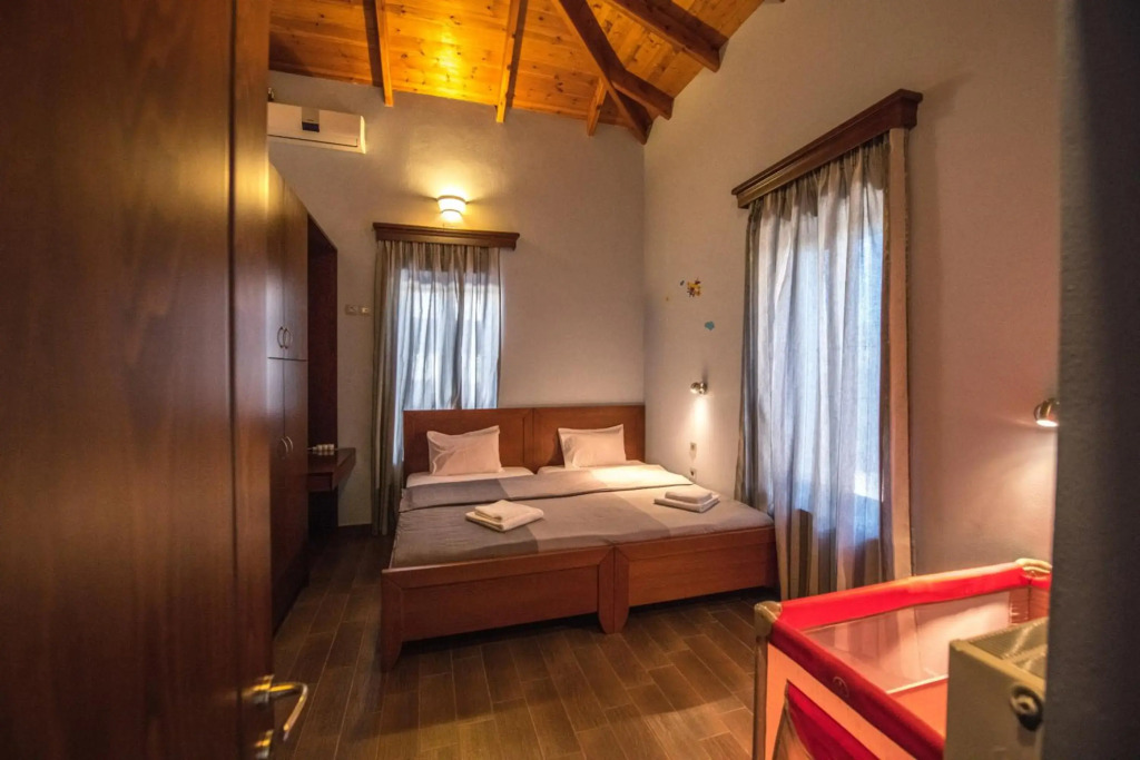 PRIVATE Sapphiros Villa