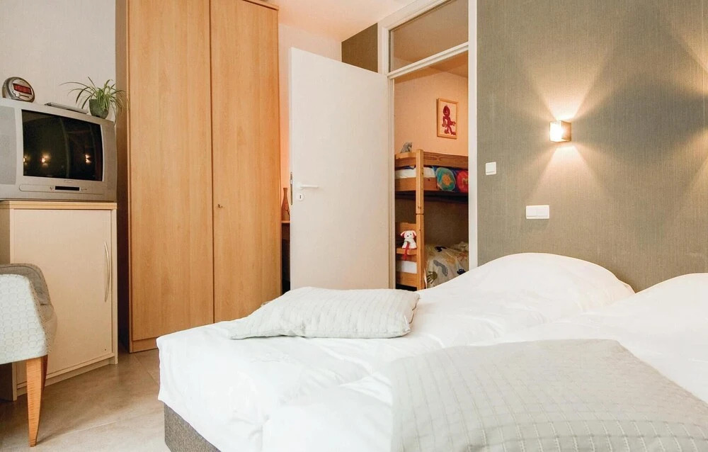 Amazing Home in De Haan With 12 Bedrooms and Wifi