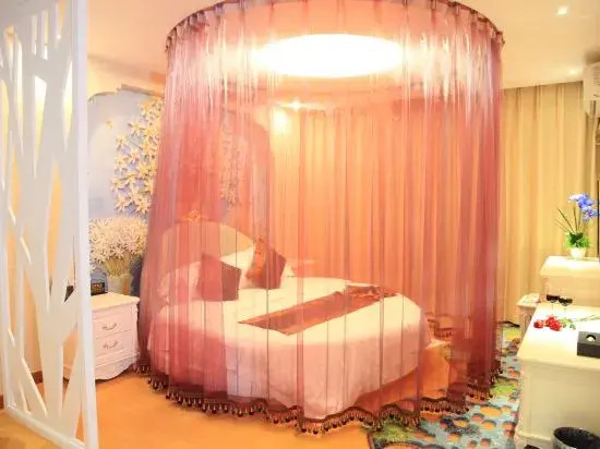 Binjiang Fashion Theme Hotel Huangshan Tunxi Old Street