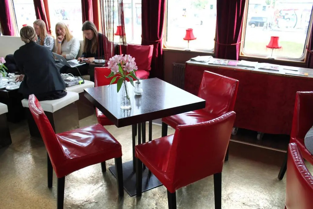 Shipotel-Berlin GmbH, Shipotel Eastern & Shipotel Western
