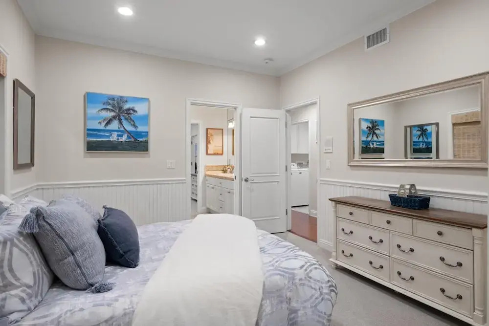 4br Beach House Steps From Sand - AC Parking BBQ