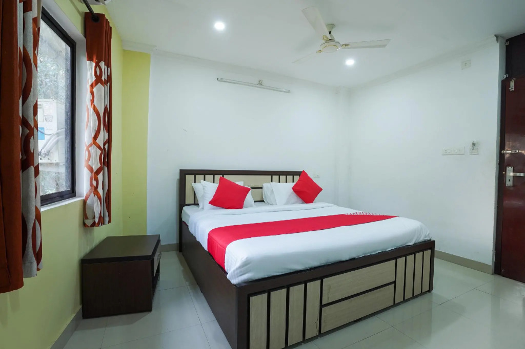 OYO 65447 Taj Residency