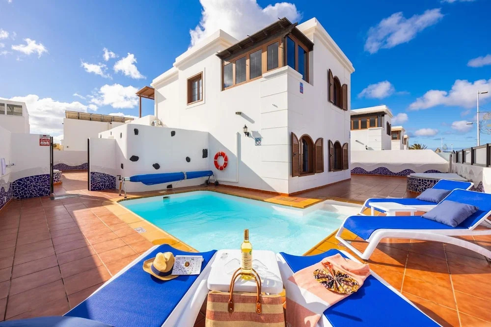 Villa Dulce in Tias With 4 Bedrooms and 2 Bathrooms