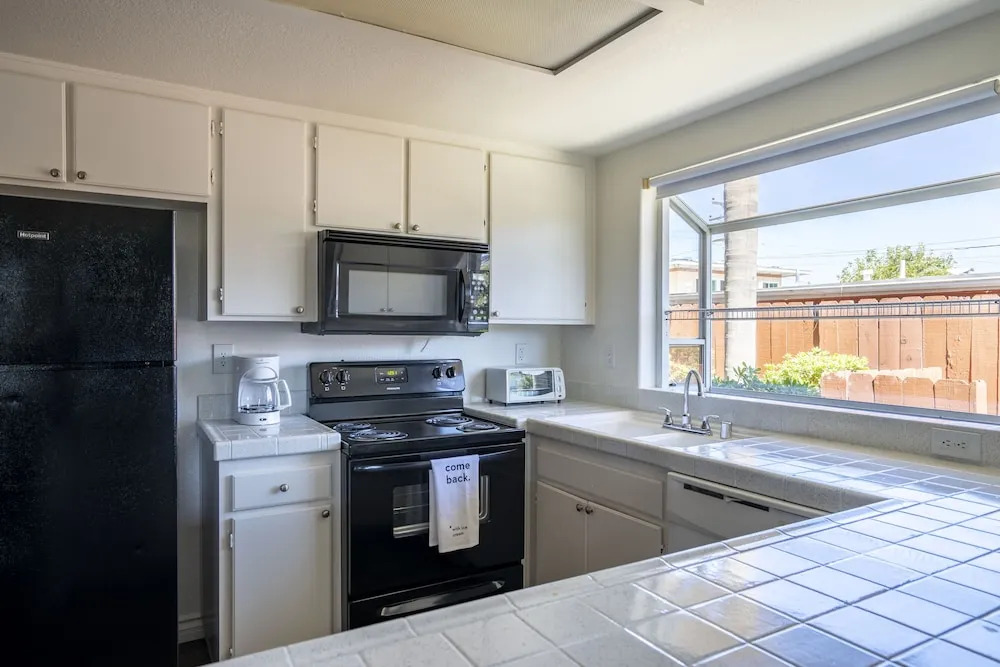 Chic 3br Townhome in Pacific Beach by Wanderjaunt