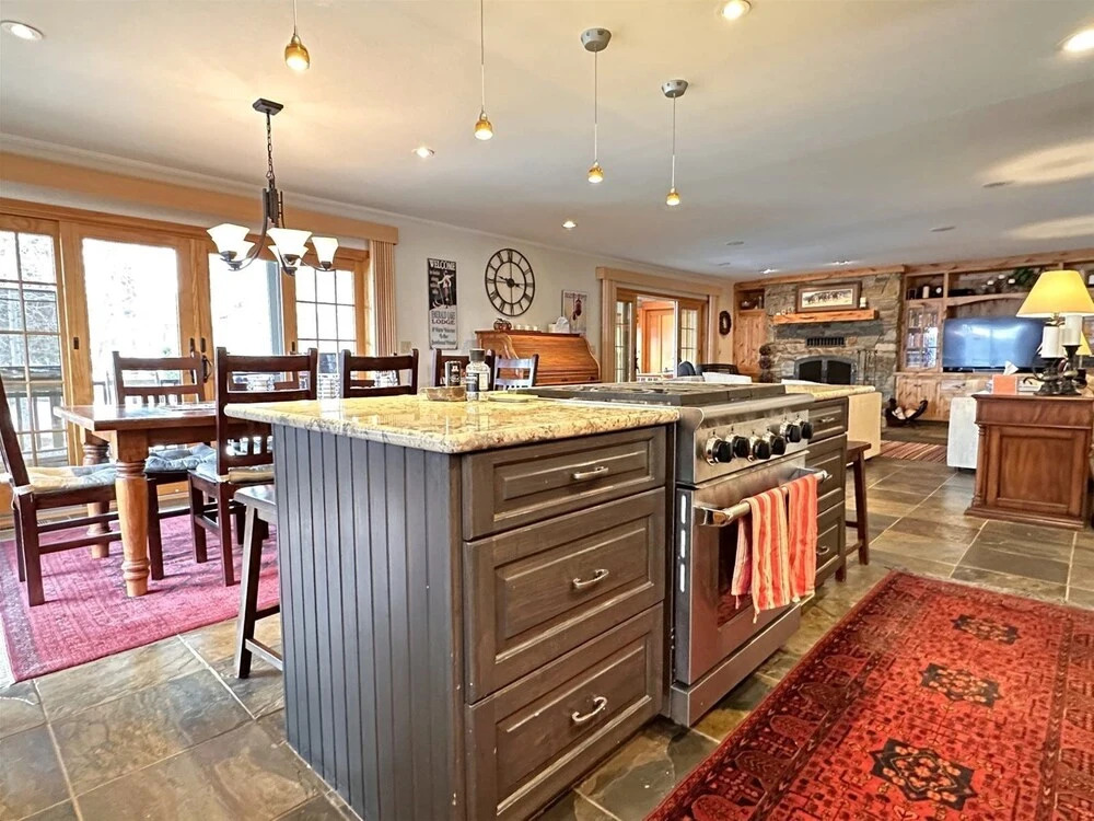 Mh138 Mountain Harbor Holiday Roost