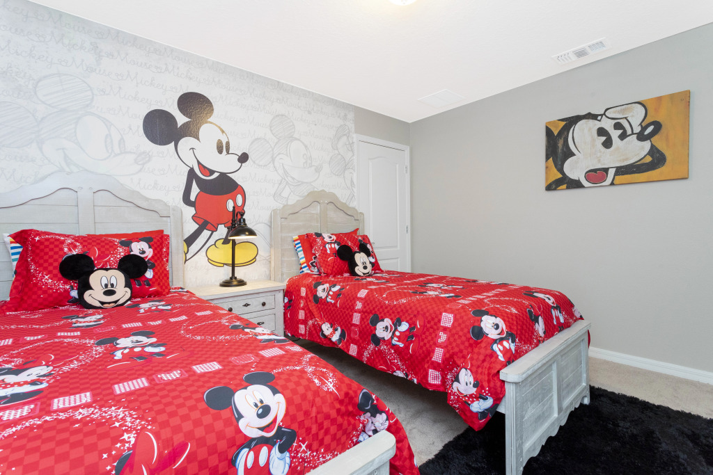 Stunning 6 Bd w/ Pool Close to Disney @ Solterra Resort 7211