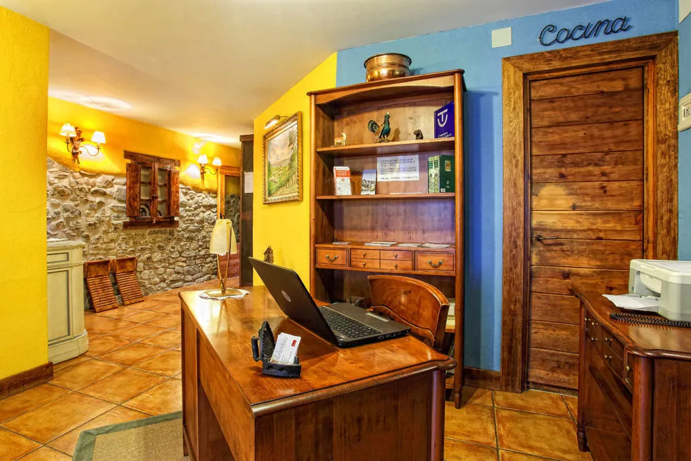 Hotel Rural El Almadiero