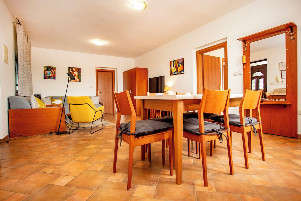 Apartments Sinisa