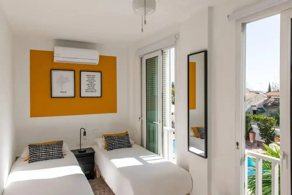 Charming 10 pers Villa with swimmingpool Sevilla