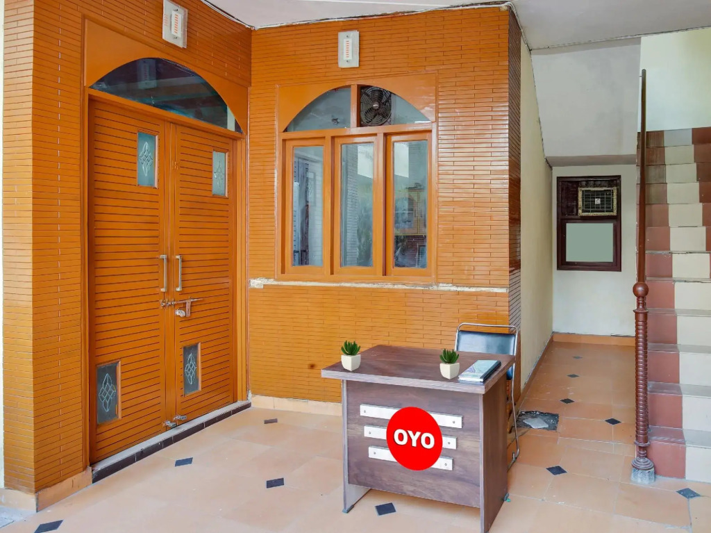 OYO Flagship 70112 Corner Guest House