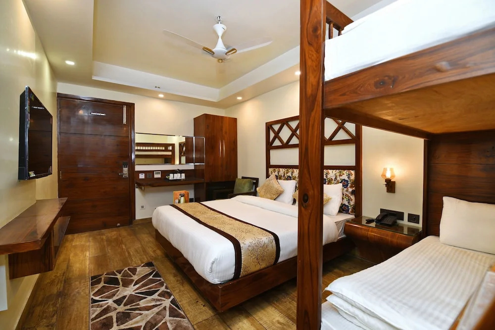 Hotel Blue Pearl New Delhi
