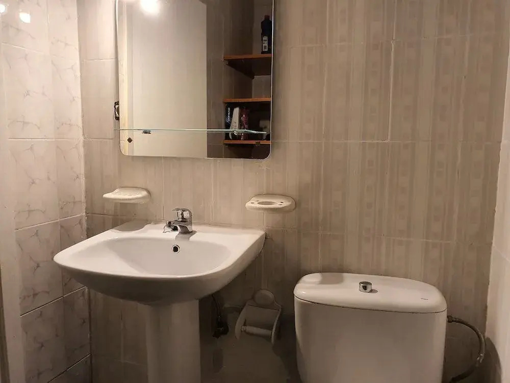 Low Cost Room Plaza de Hierro III
