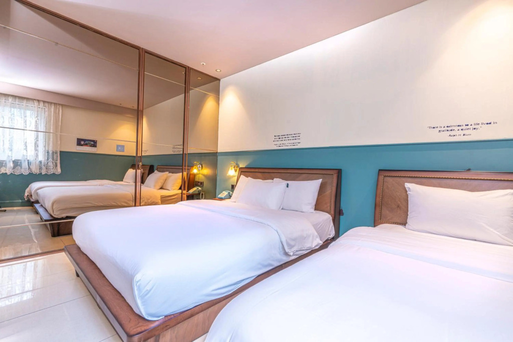 Le Mong Hotel