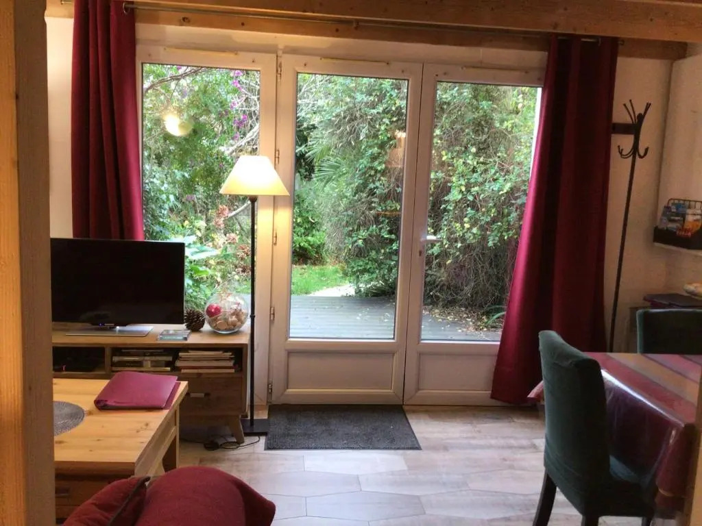 Confortable logement de plain pied sur 2 terrasses