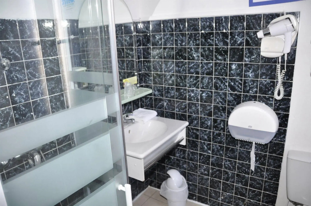 Sarl Hotel Cesar