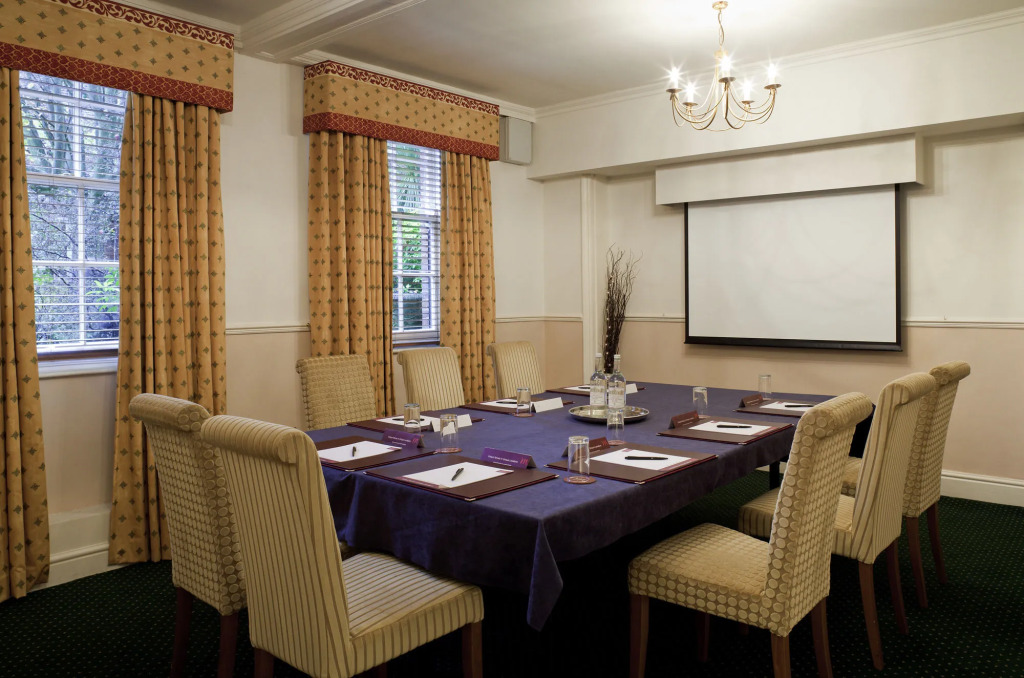 Mercure Salisbury White Hart Hotel & Apartments