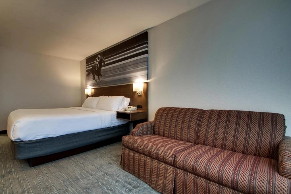 Clarion Pointe Hopkinsville near The Bruce Convention Center
