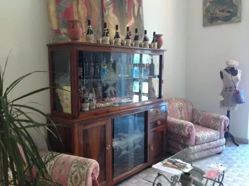 B&B Gallery