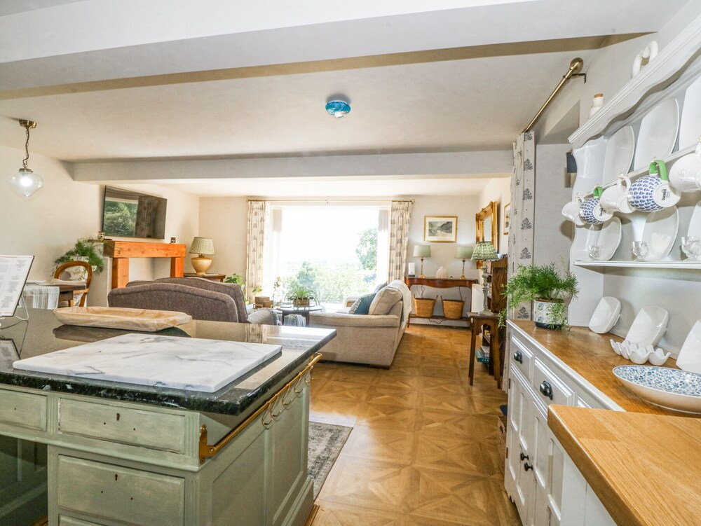 Holly Cottage
