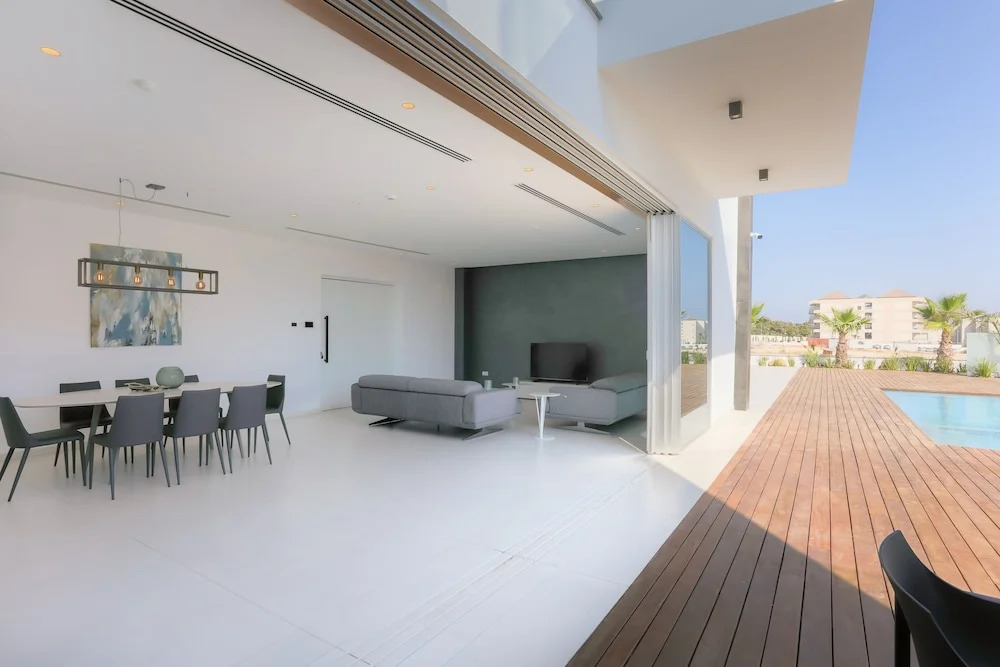 Cove Seaview Villas - Nautica
