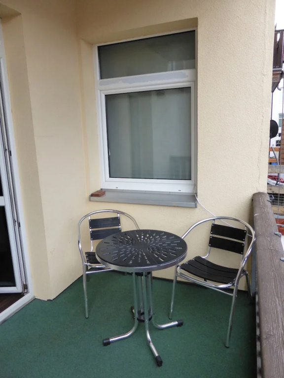 Ferienwohnung Friedrich Schiller, 2 Schlafzimmer, Balkon,kostenloses WiFi, nähe Zentrum