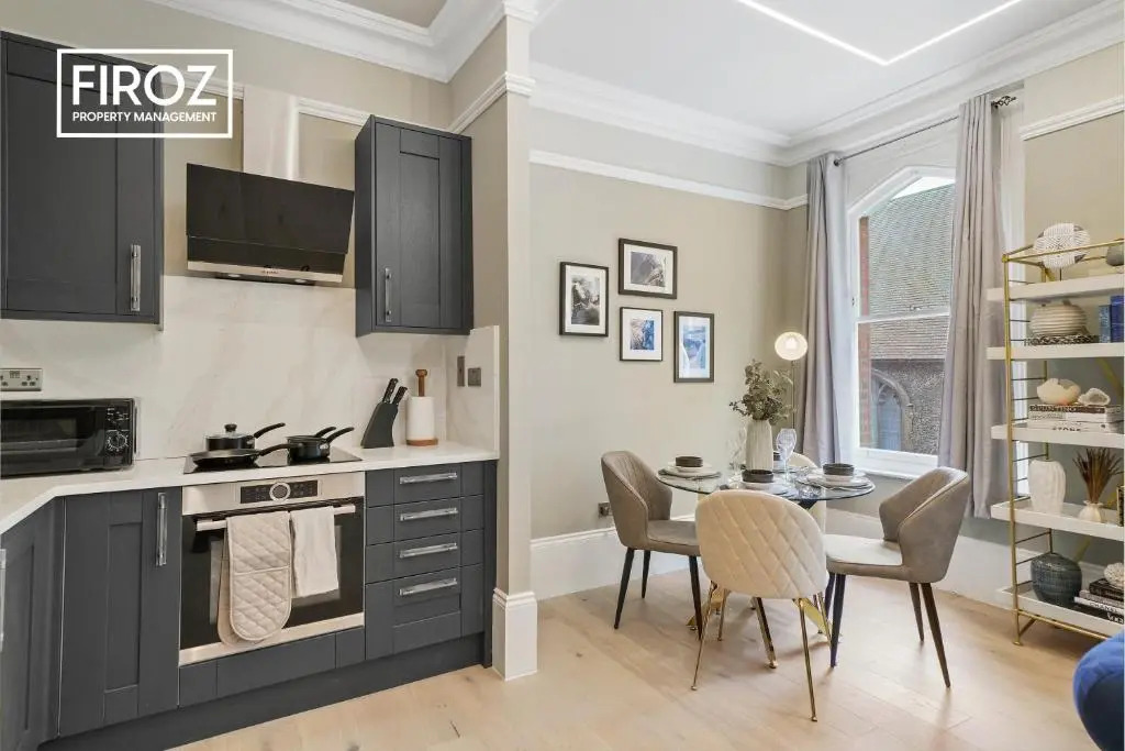 Top Quality 2 Bed 1 Bath Apartments For Contractors By Redwood Stays