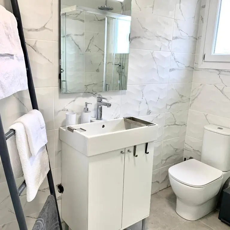Thelfi Luxury studio in Attica - close to varkiza beach - Sea view
