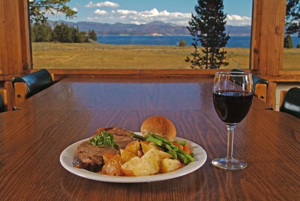 Lake Lodge Cabins - Inside the Park