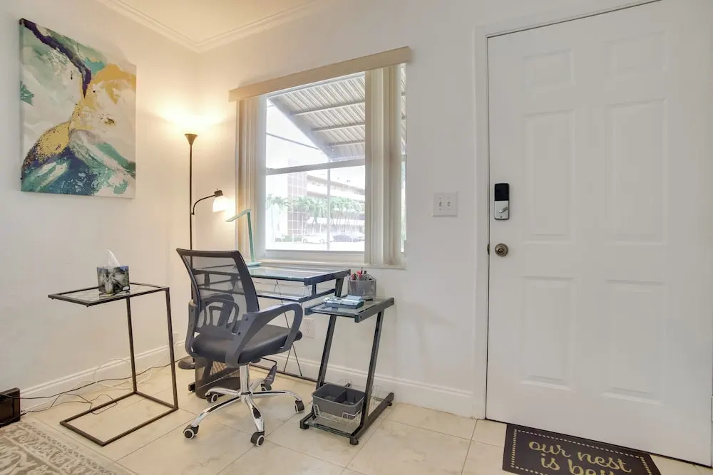 2 Mi to Boardwalk: Home w/ Grill in Dania Beach!