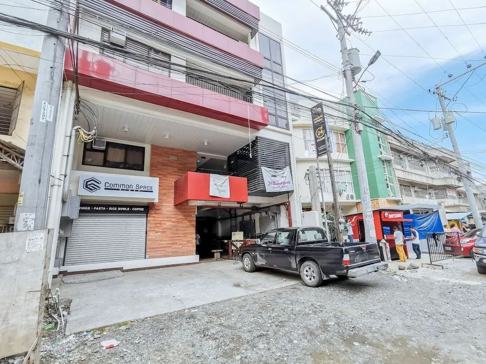 RedDoorz Plus near Ateneo de Davao