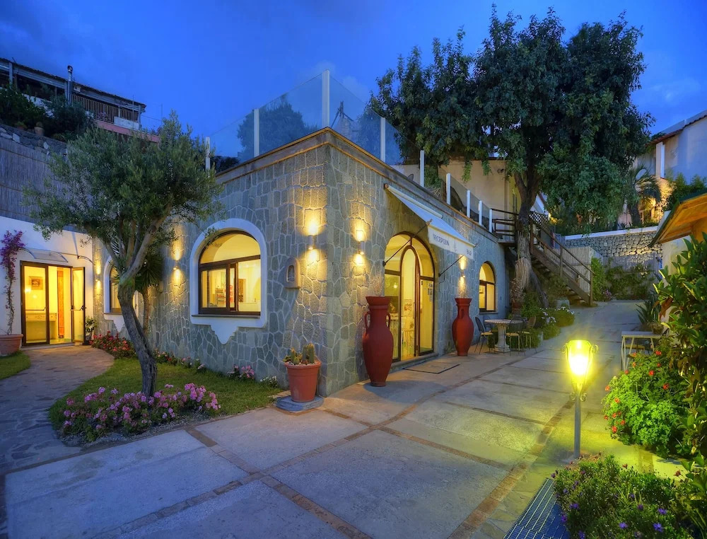 Room in B&B - Ischia With Breathtaking Views, Near Poseidon for 3