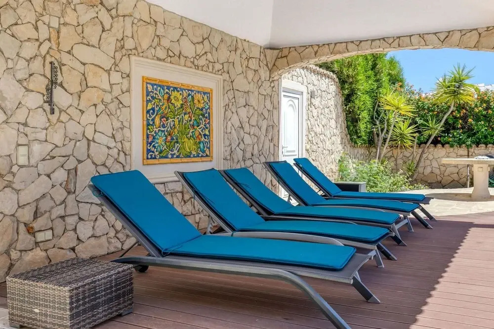 Golfinhos Magnificent Spacious 5 Bedroom Villa