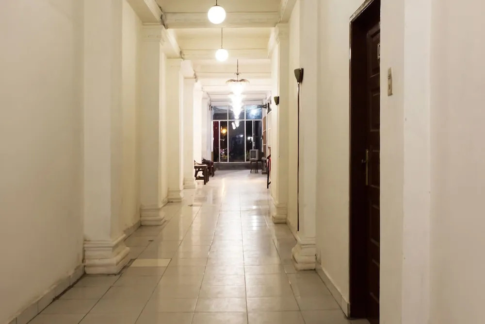 OYO 1084 Hotel Cirasa Syariah