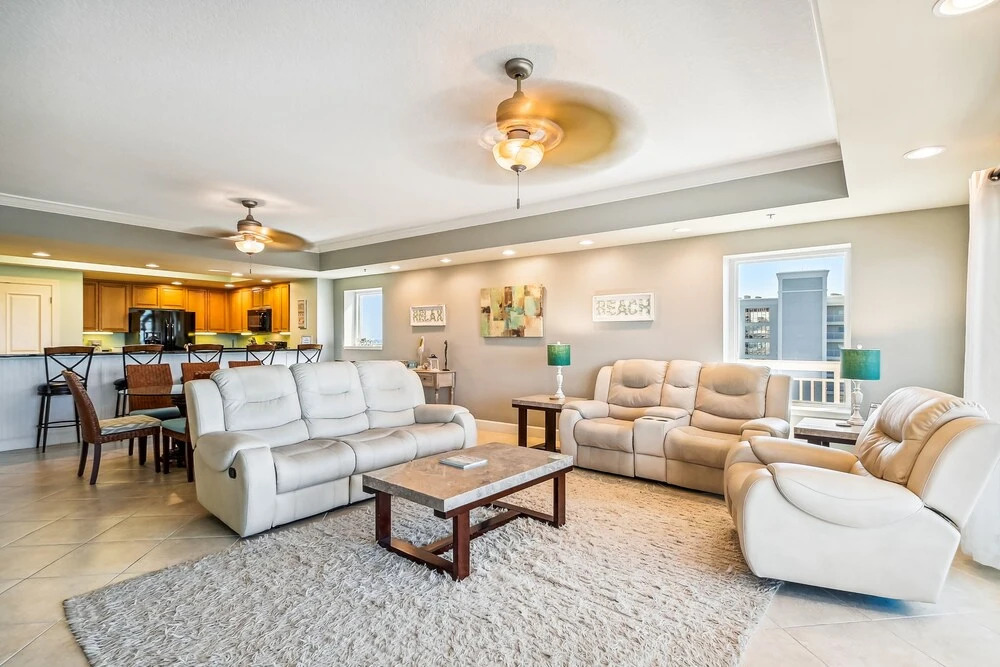 Harbor Landing 601b 3 Bedroom Condo by RedAwning