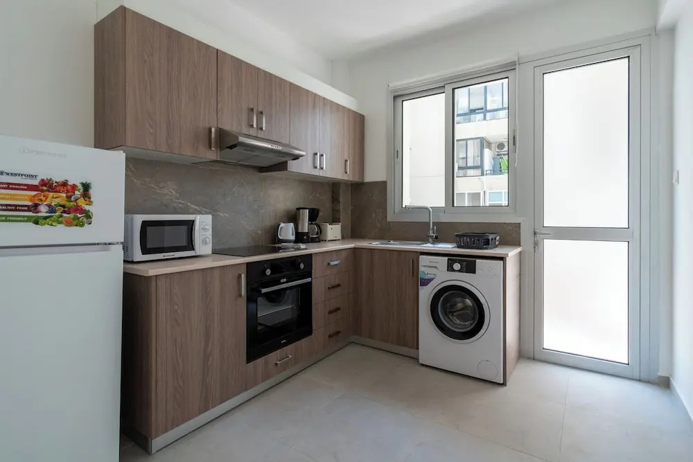Hermes 2-BR Apt. & Balcony in Larnaca