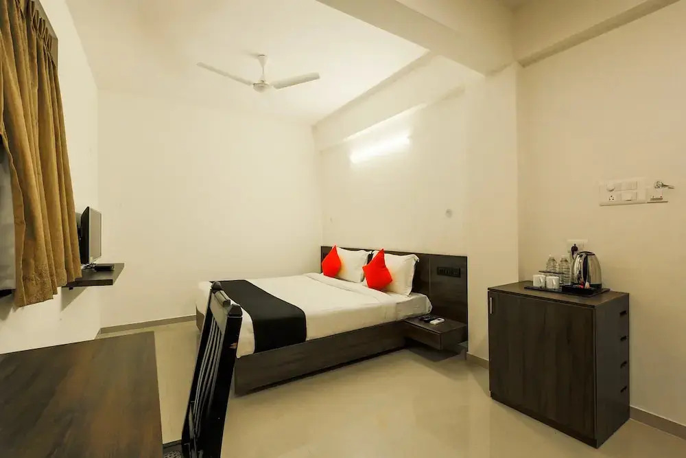 Capital O 23094 Mint Porvorim Suites