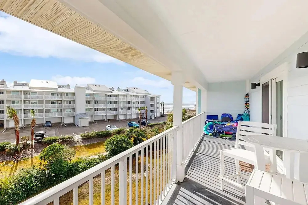 Beachside Villas 832