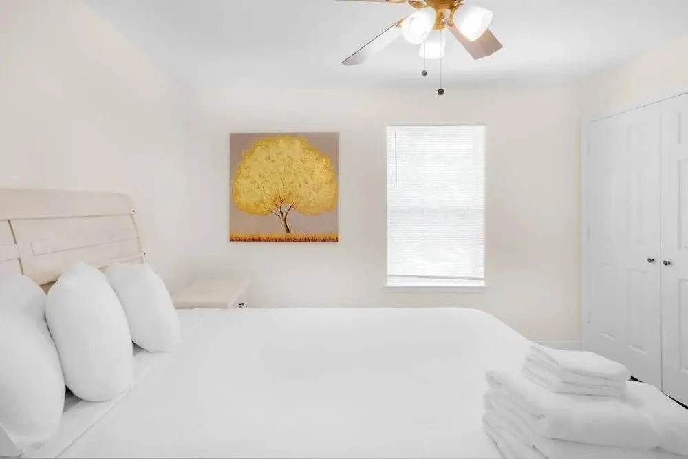 Cozy 2 Bed/1.5 Bath Duplex Just Blocks From Downtown Biloxi
