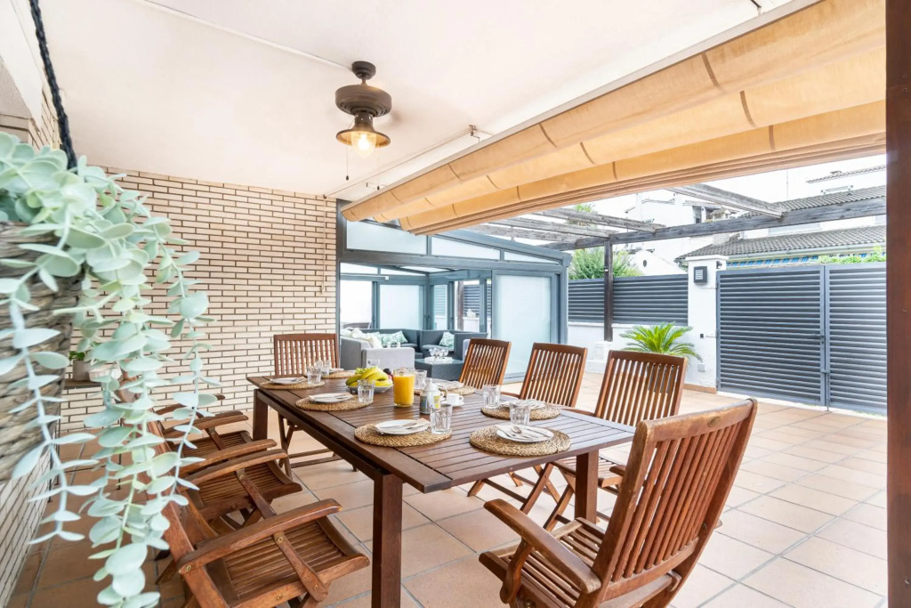 Cambrils-4BD-Piscina-BBQ-PetFriendly-Port Aventura