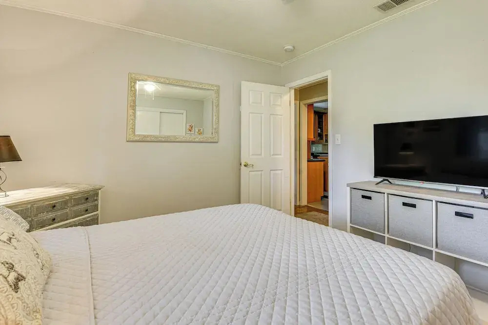 Spacious Home w/ Hot Tub in Fort Walton Beach!