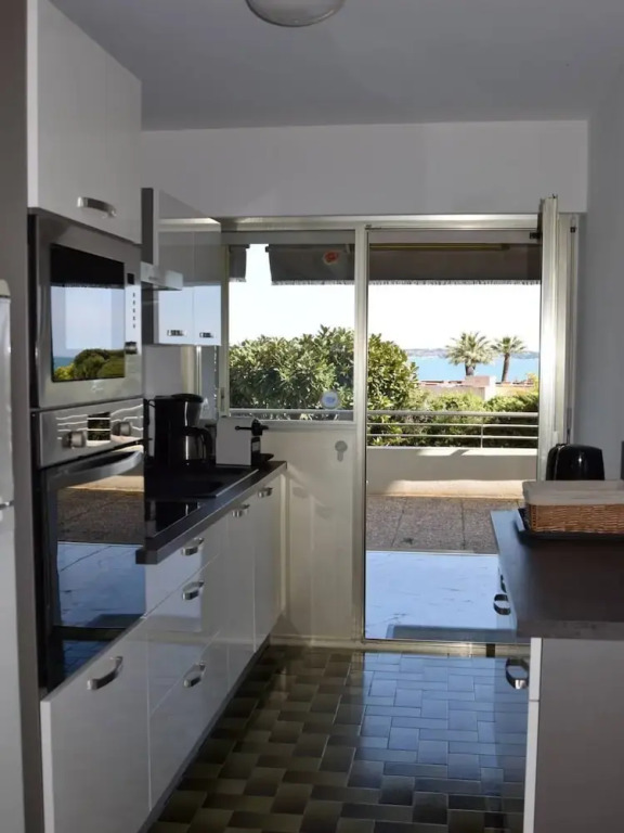 Apartment in Golfe Juan With Sea View