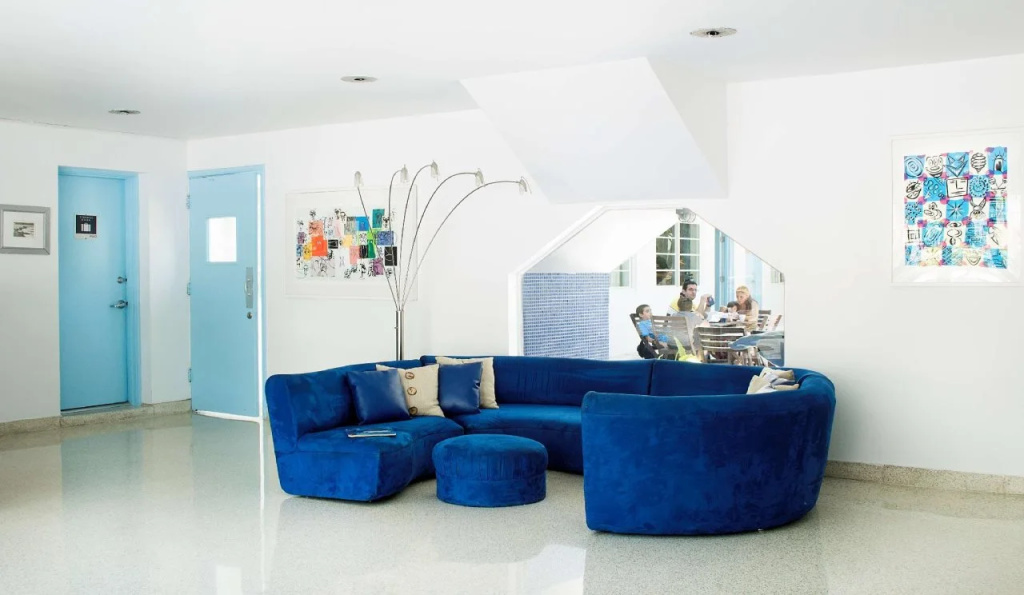 Aqua Hotel & Suites