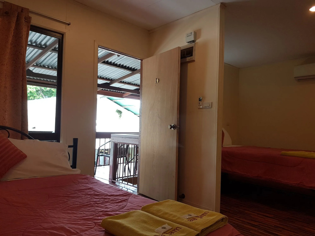 Aajam Riverfront Rooms