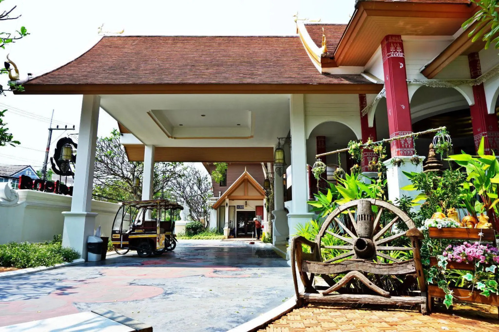 Lanna Hotel by Kasalong Resort and Spa Pattaya