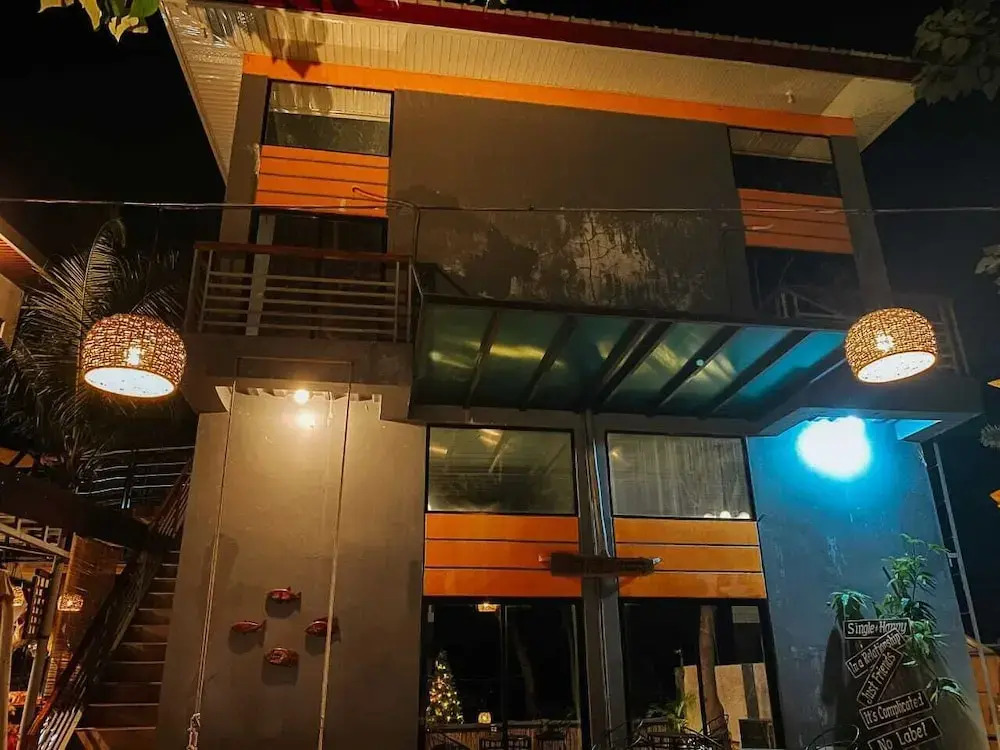 Govantes Guesthouse Loft Units