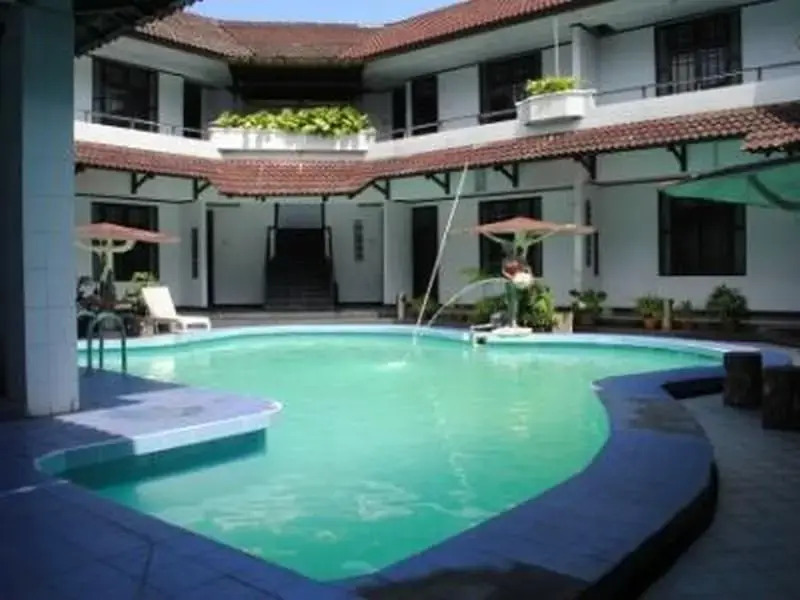 Arumbai Hotel