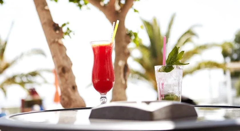 Zorbas Hotel Santorini